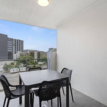 בריסביין Lovely 2- Bedroom Rental Unit With Free Parking מראה חיצוני תמונה
